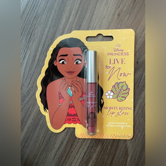 Disney princess live for now  moisturizing Pink Lip Balm Gloss - NWT - Picture 3 of 3